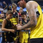 Afición y equipo disfrutan de una mañana especial (6)