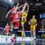 El filial aurinegro levanta un -17 para seguir invicto (10)