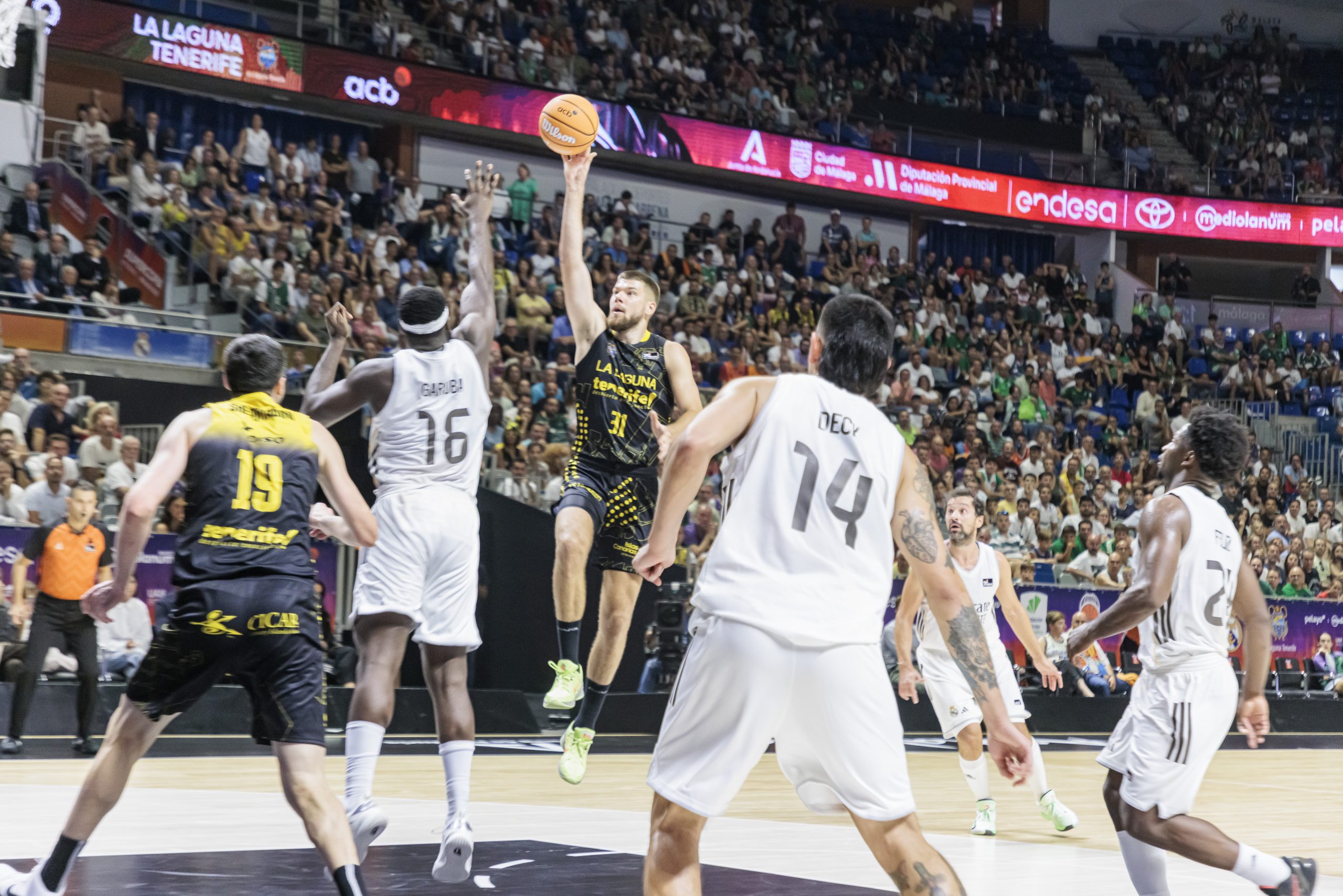 Imagen de La Laguna Tenerife retoma la ACB con un desafío de máxima exigencia