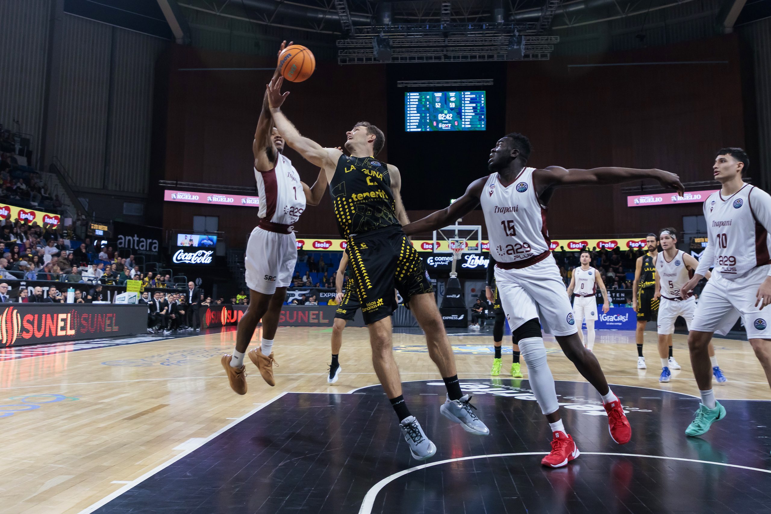 La Laguna Tenerife logra el billete matemático para el Top 16, pese a caer ante el Trapani