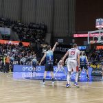 Marce alumbra un triunfo a pico y pala (5)