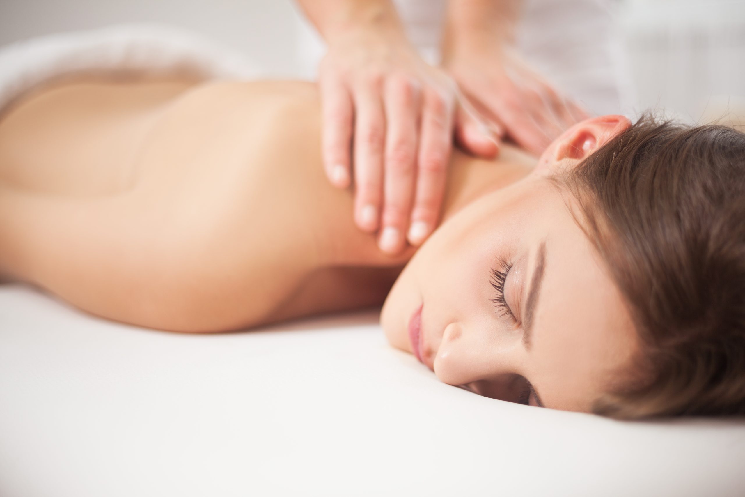 Imagen Masaje-espalda-cuello-y-hombros-scaled-1.jpg