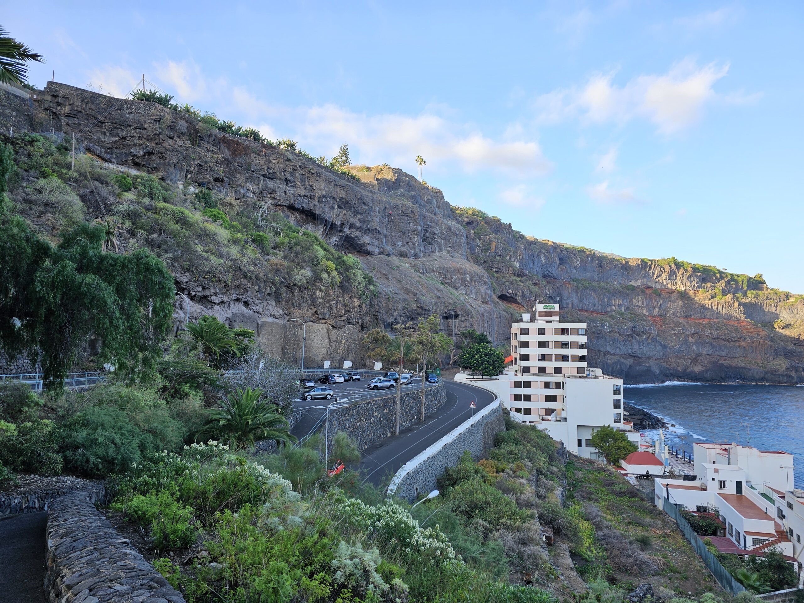 ESTABILIZACIÓN DE LOS ACANTILADOS DE LA PLAYA DE SAN MARCOS JUNTO AL EDIFICIO AMARCA Y PASEO MARÍTIMO”