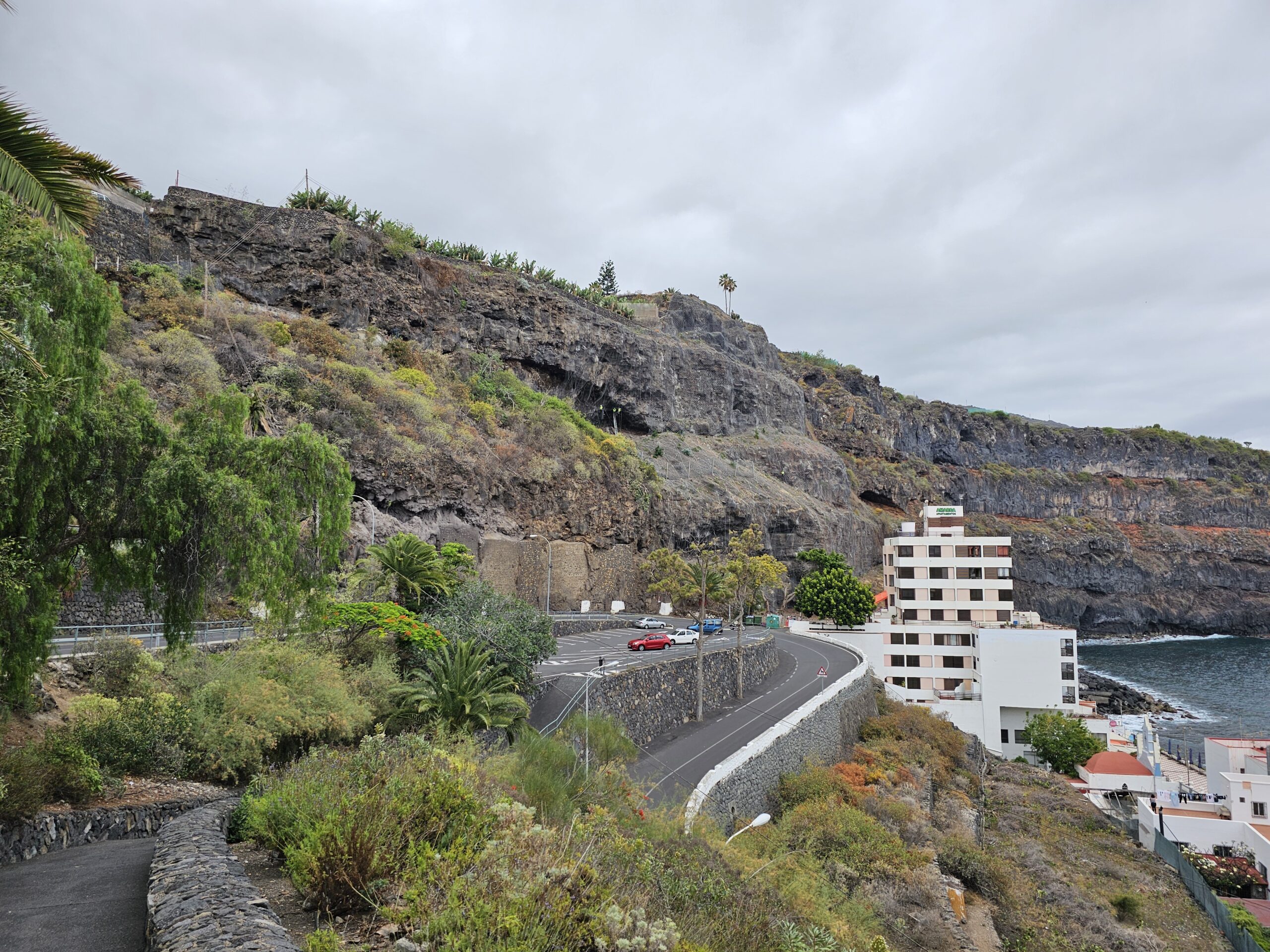 ESTABILIZACIÓN DE LOS ACANTILADOS DE LA PLAYA DE SAN MARCOS JUNTO AL EDIFICIO AMARCA Y PASEO MARÍTIMO”